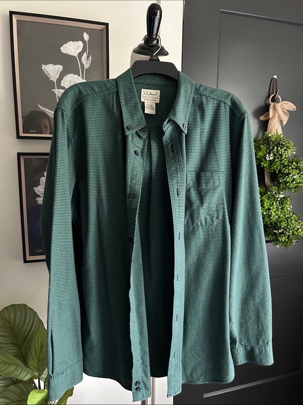 L.L. Bean Men's L slightly fitted Dark Green Micro-Check Button-Down Shirt